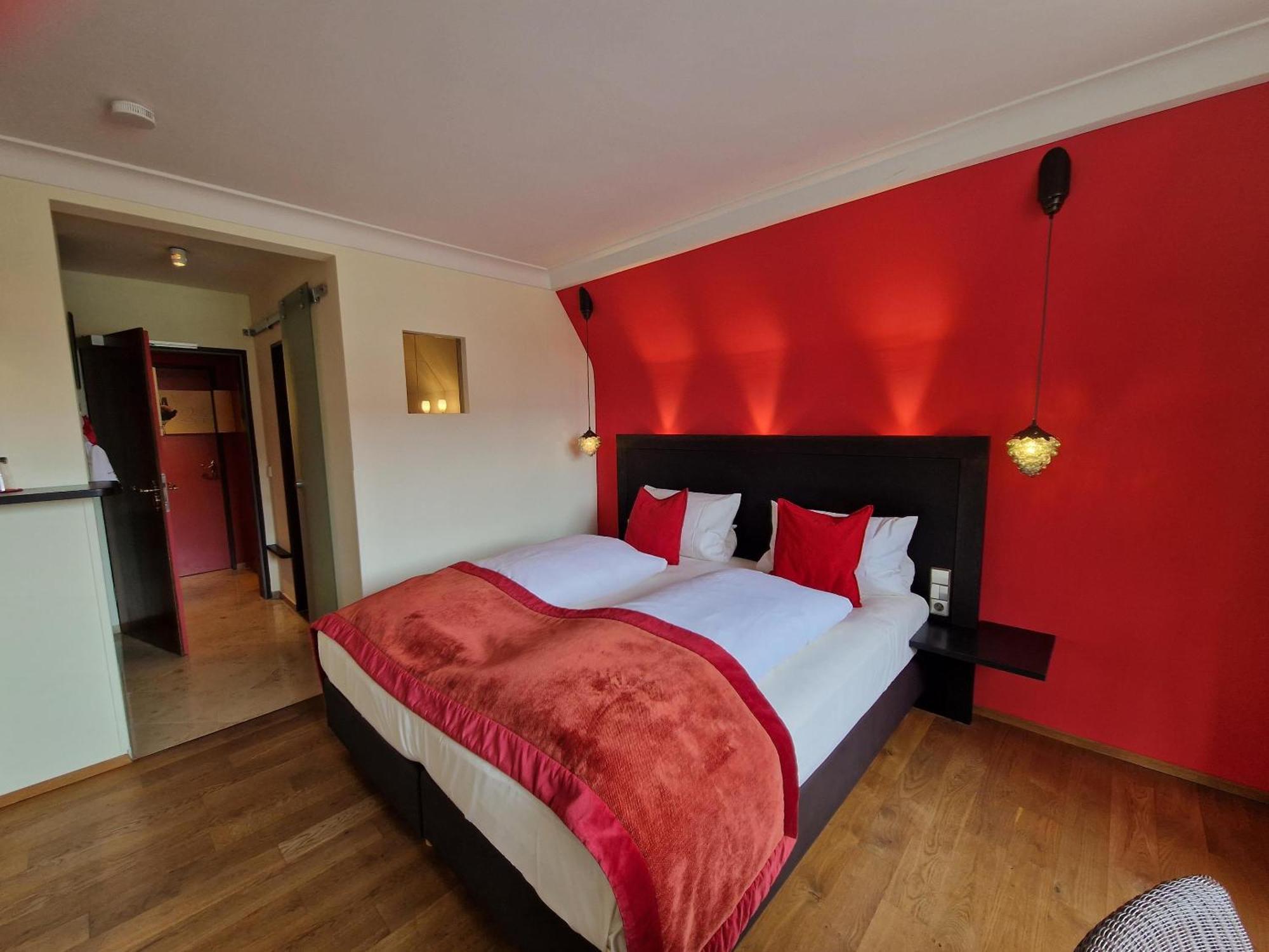 Laurentius Boutique-Hotel & Restaurant Вейкерсхайм Екстериор снимка