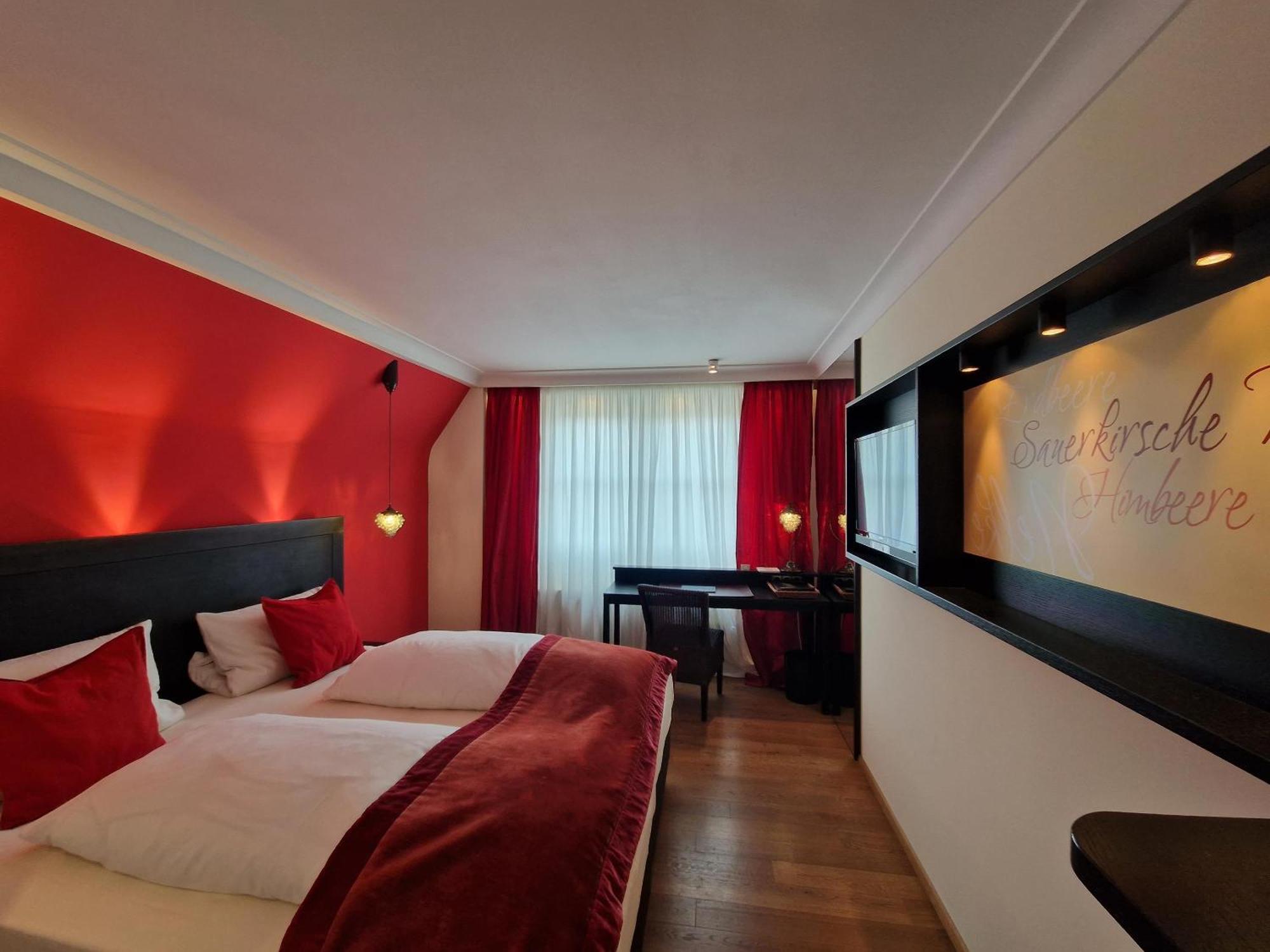 Laurentius Boutique-Hotel & Restaurant Вейкерсхайм Екстериор снимка