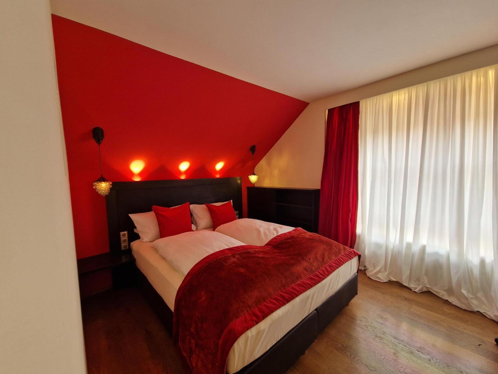 Laurentius Boutique-Hotel & Restaurant Вейкерсхайм Екстериор снимка