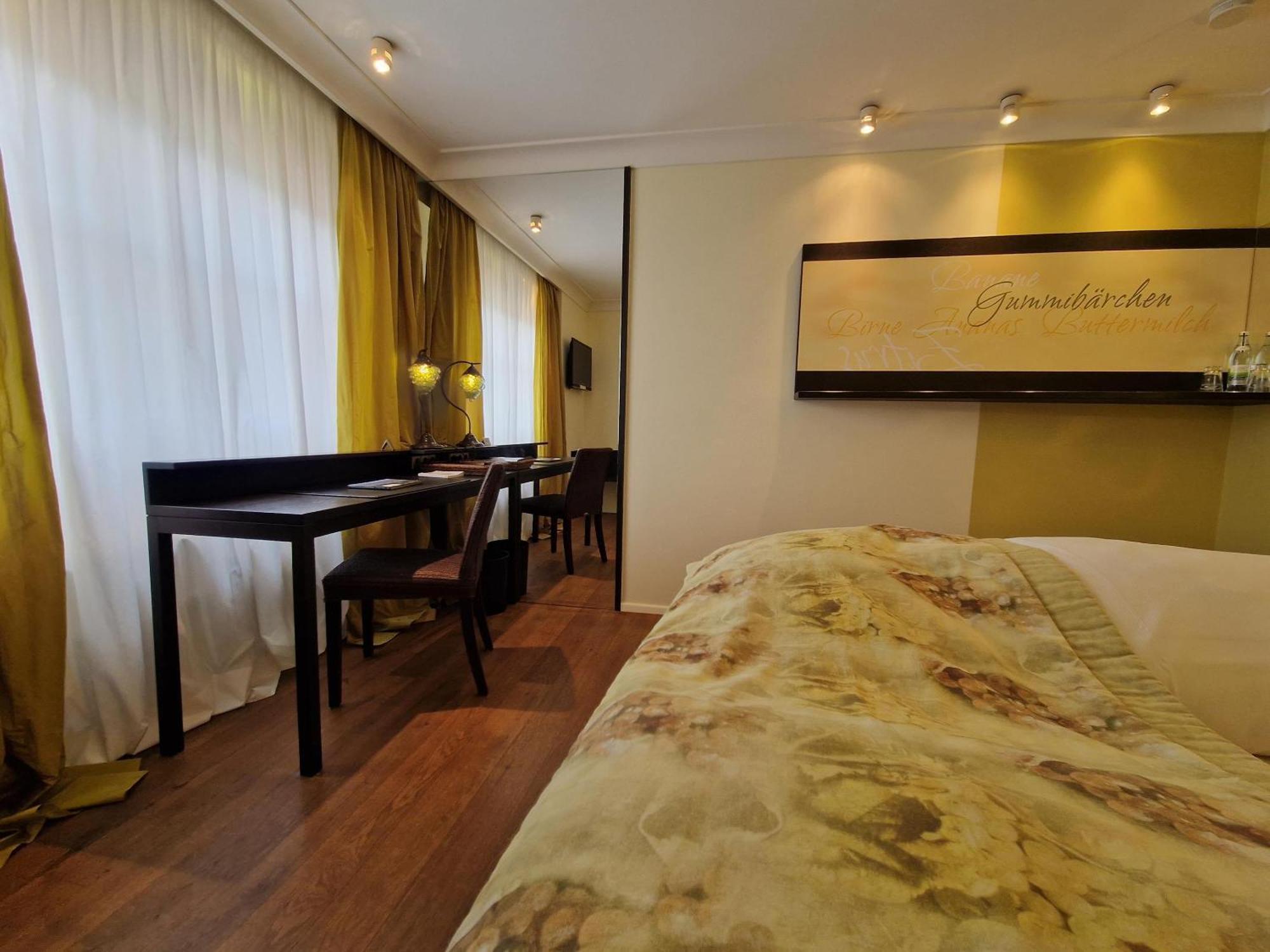 Laurentius Boutique-Hotel & Restaurant Вейкерсхайм Екстериор снимка