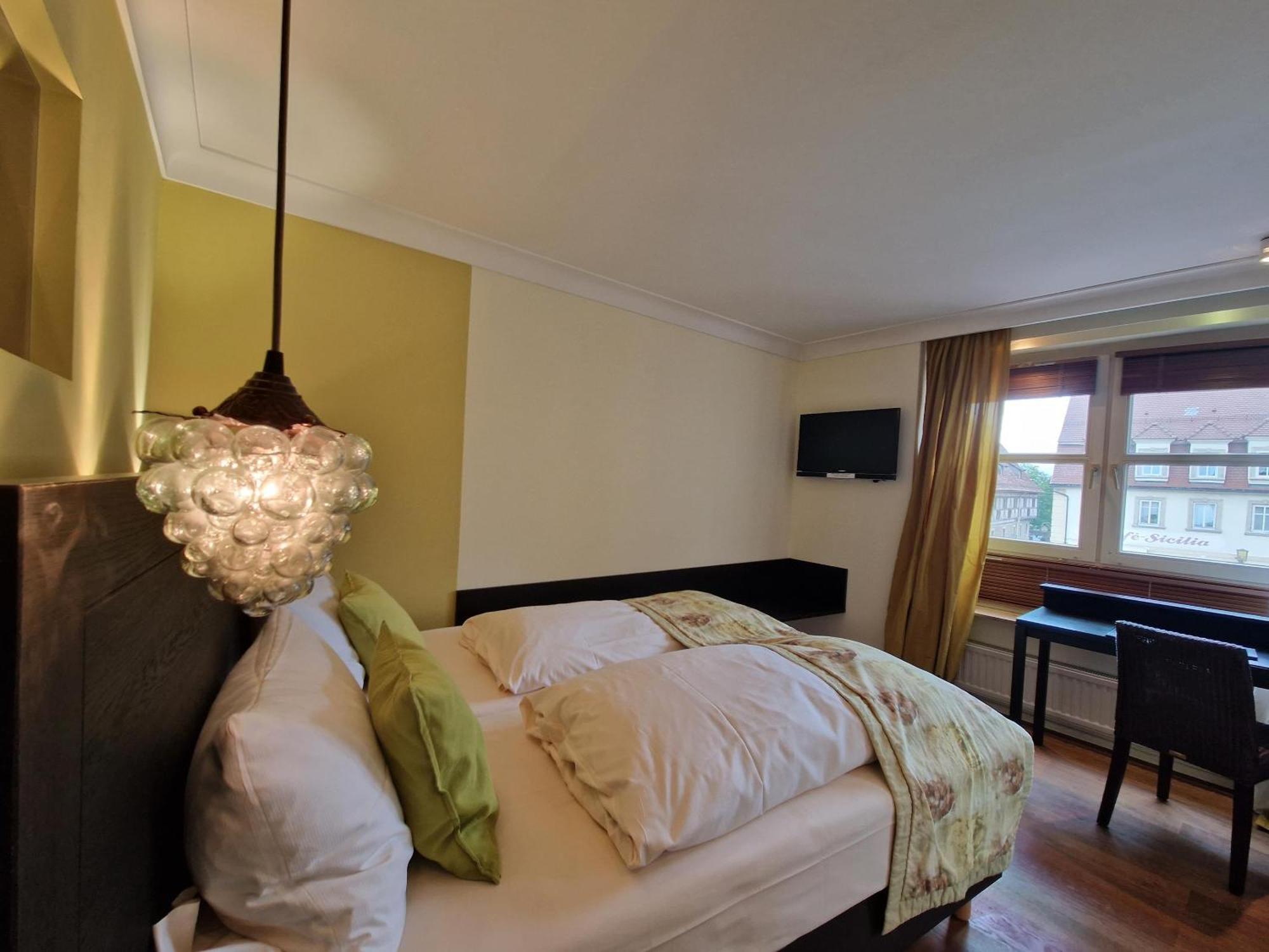 Laurentius Boutique-Hotel & Restaurant Вейкерсхайм Екстериор снимка