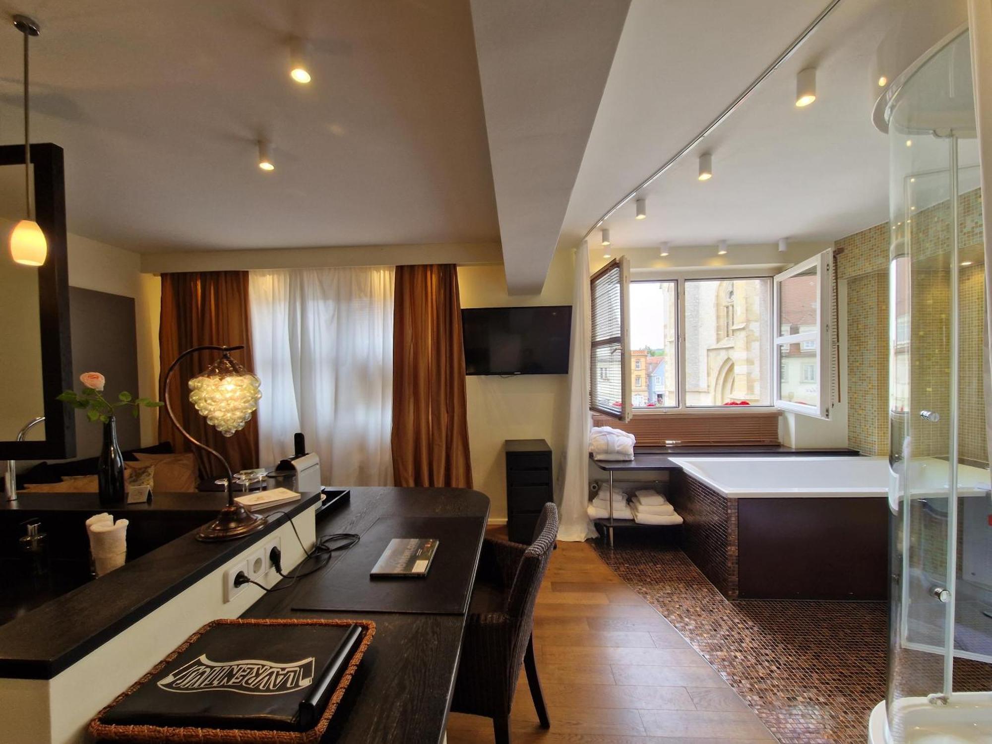 Laurentius Boutique-Hotel & Restaurant Вейкерсхайм Екстериор снимка