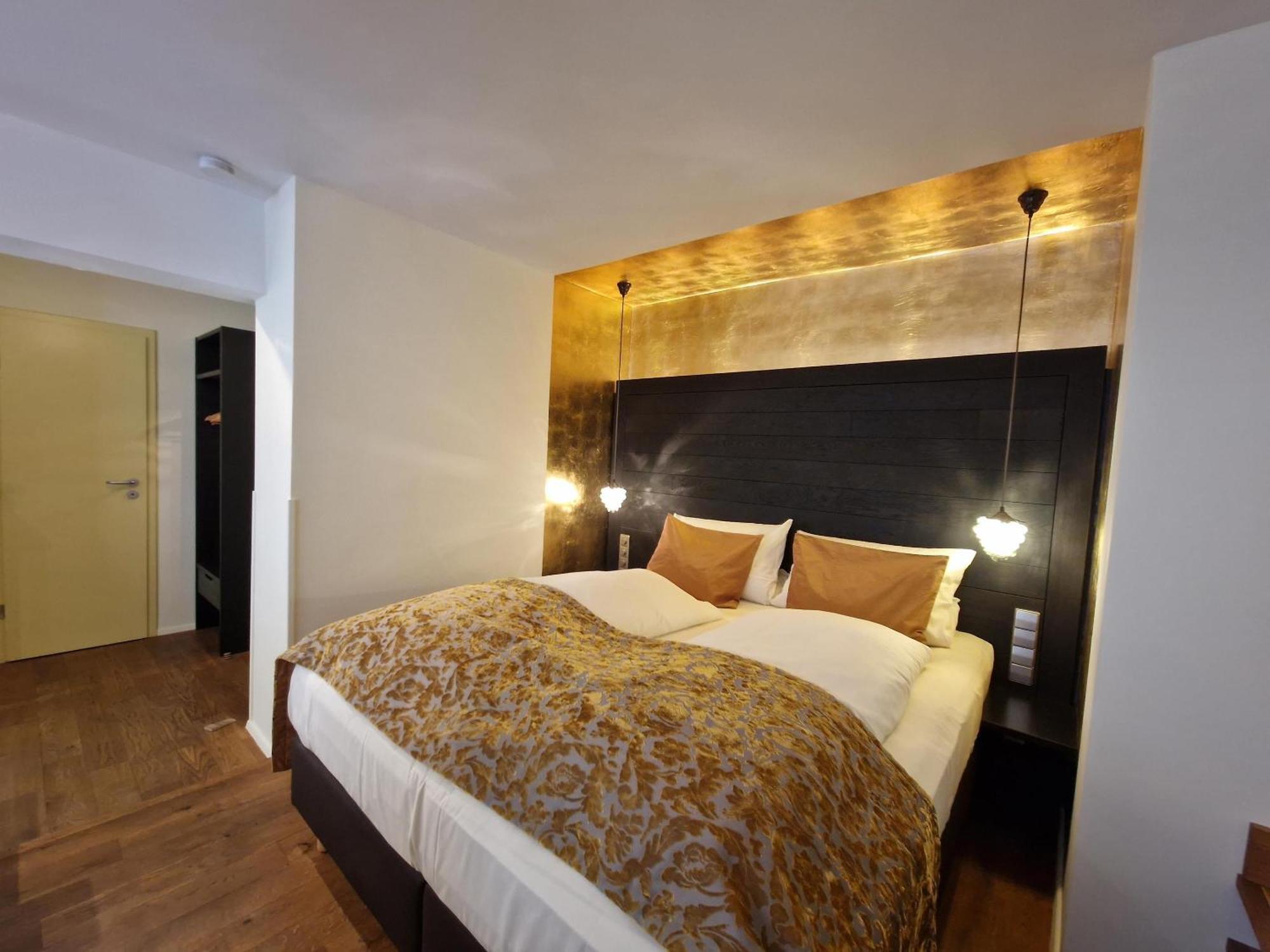 Laurentius Boutique-Hotel & Restaurant Вейкерсхайм Екстериор снимка