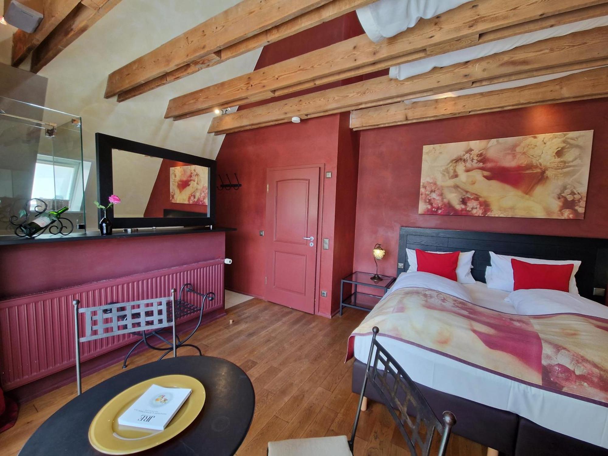 Laurentius Boutique-Hotel & Restaurant Вейкерсхайм Екстериор снимка